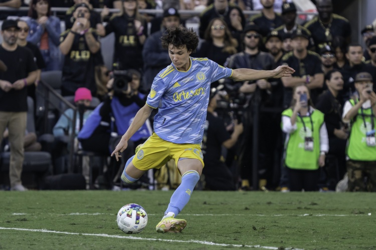 Crowns Sports-科罗拉多急流接近以850万美元总价敲定亚伦森转会交易